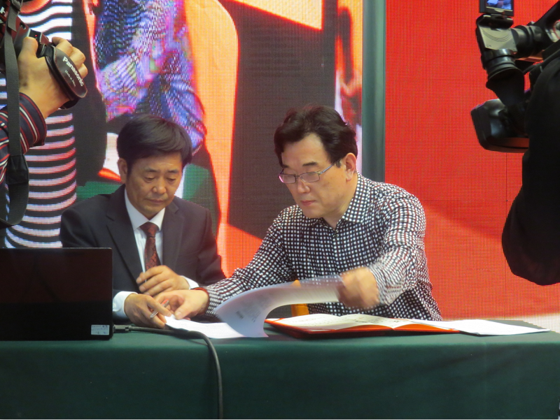 蔡民基为企业家讲授书法课纪实